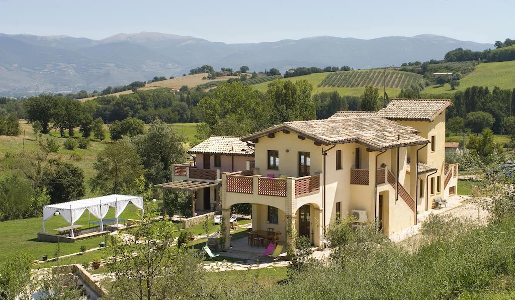 Апарт отель Borgo Le Capannelle Castel Ritaldi Экстерьер фото