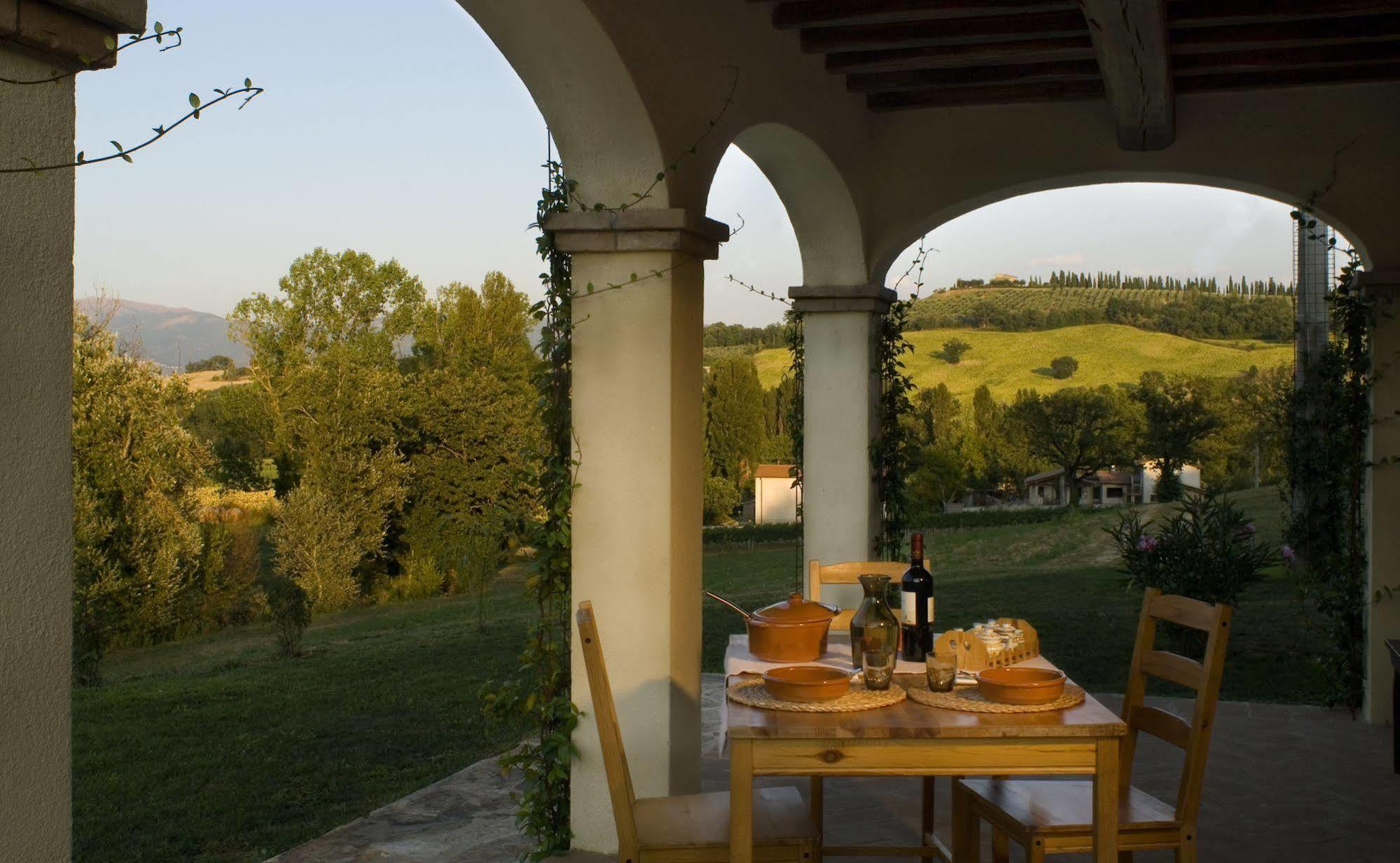 Апарт отель Borgo Le Capannelle Castel Ritaldi Экстерьер фото