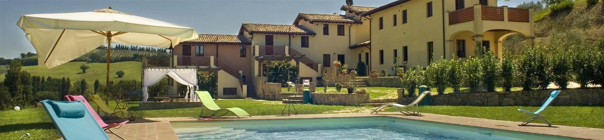 Апарт отель Borgo Le Capannelle Castel Ritaldi Экстерьер фото